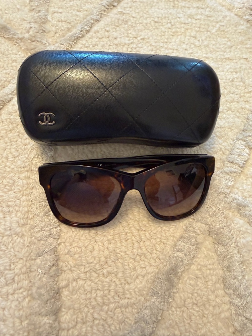 Chanel Tortoiseshell Women's Sunglasses - Brown Gradient Lenses - Picture 3 of 6